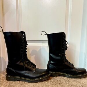 Dr. Marten’s Tall Lace up boot size 10 in Black